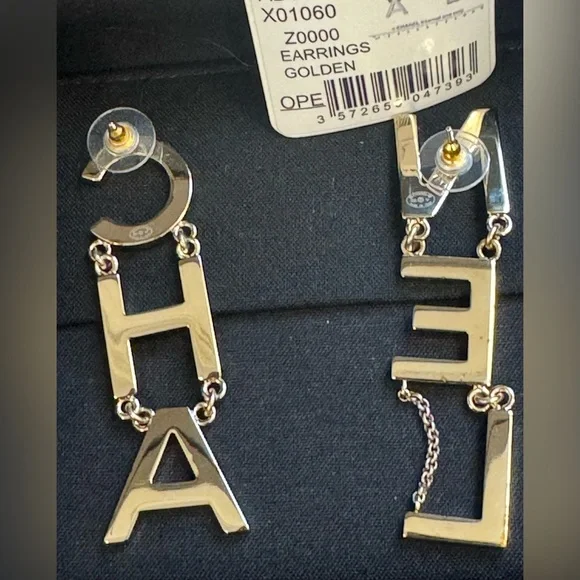 20B CHANEL CHA NEL Gold Dangle Letter Earrings, RUNWAY - Picture 4 of 7